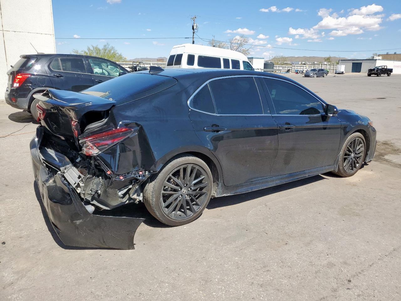 2024 TOYOTA CAMRY
