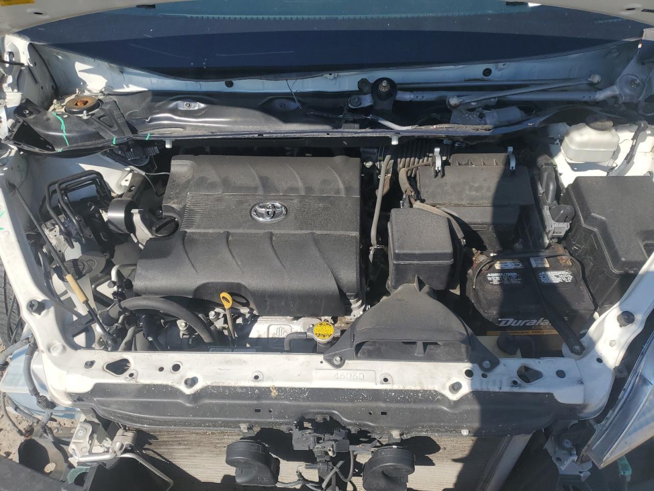 2011 TOYOTA SIENNA