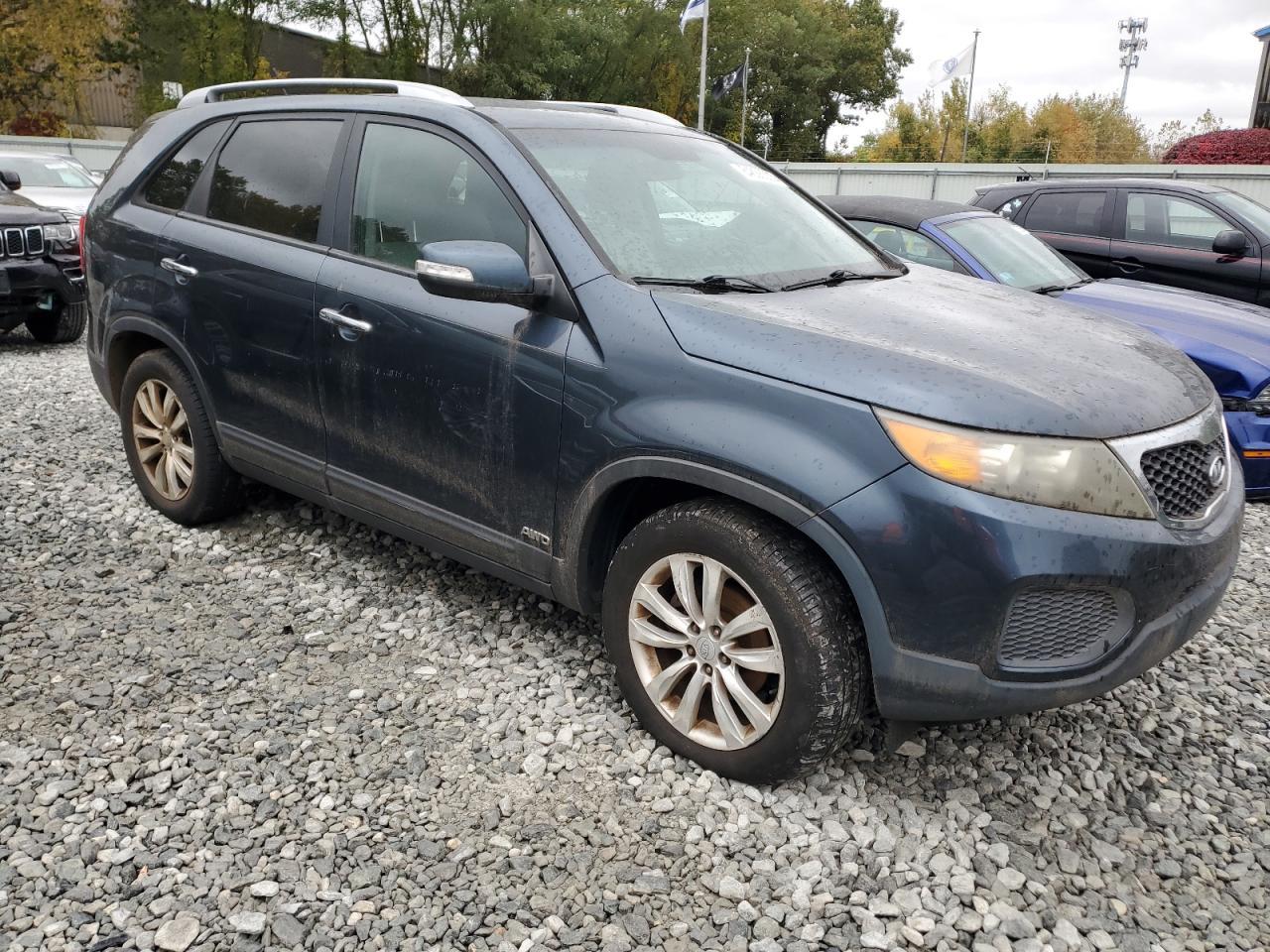 2011 KIA SORENTO