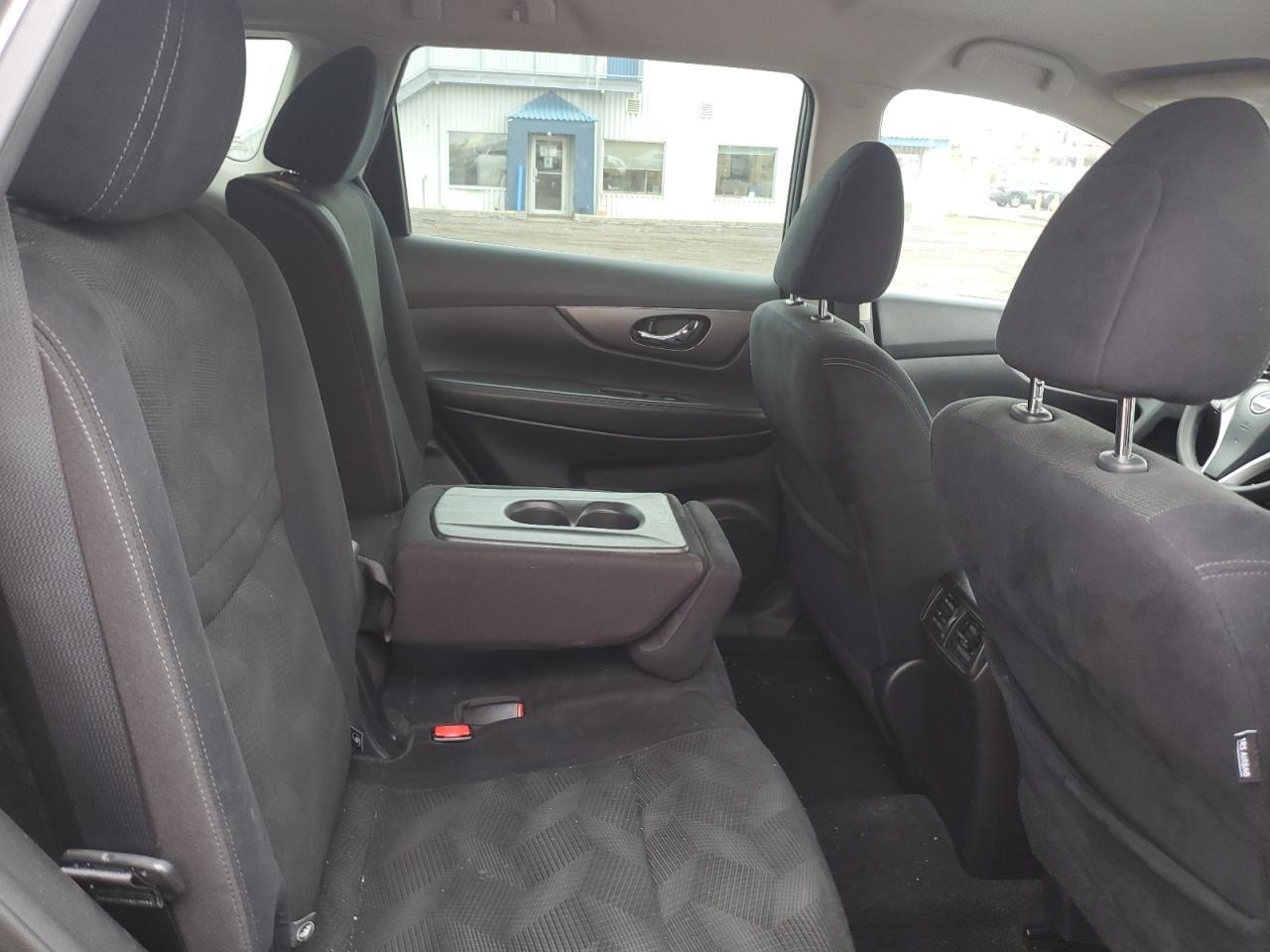 2015 NISSAN ROGUE