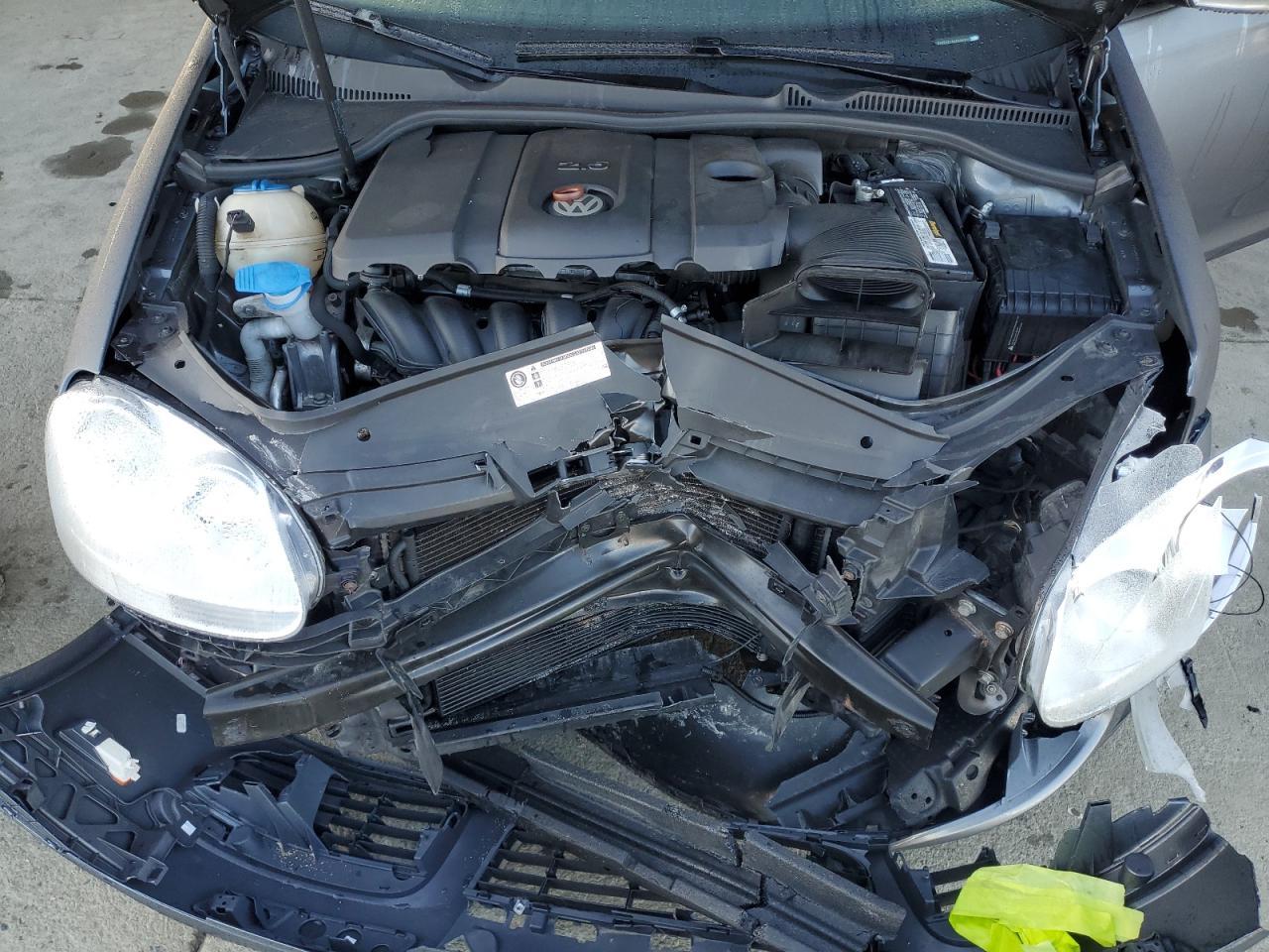 2010 VOLKSWAGEN JETTA
