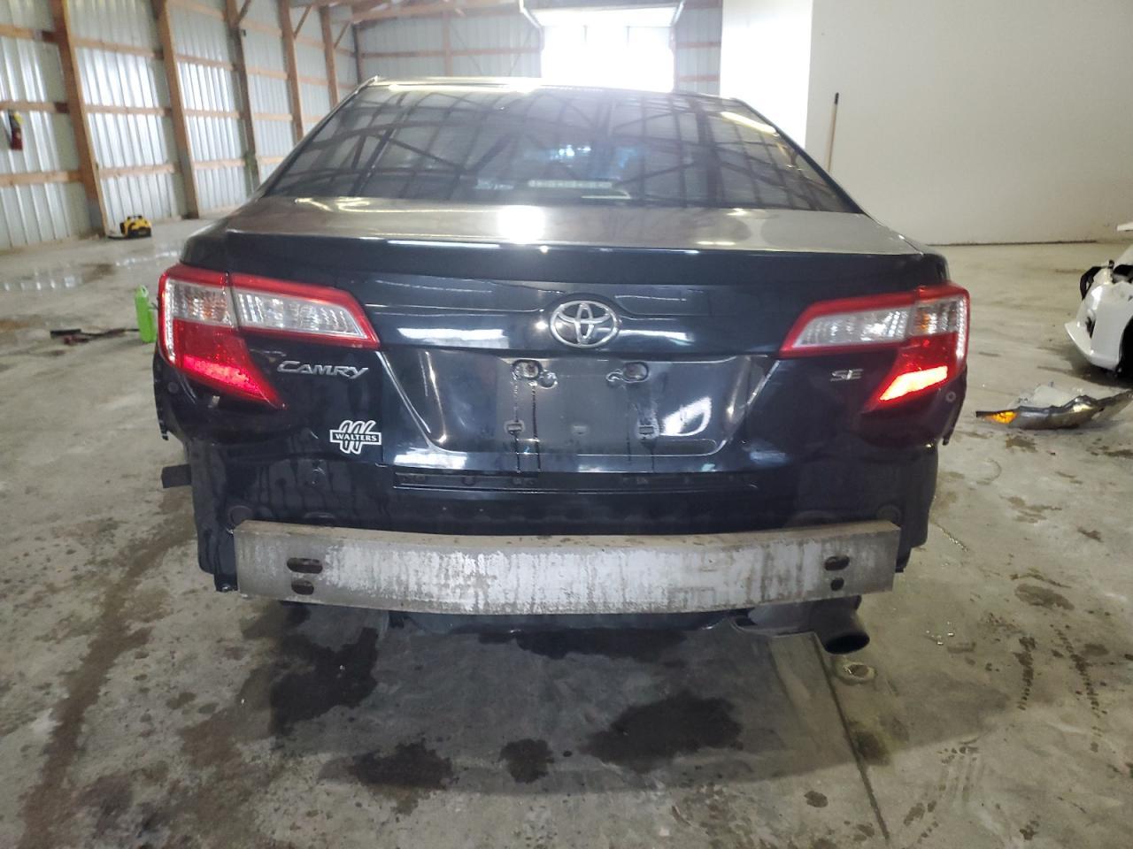 2014 TOYOTA CAMRY
