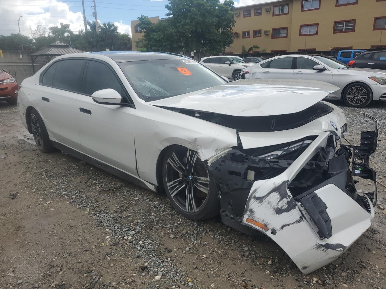 2023 BMW i7