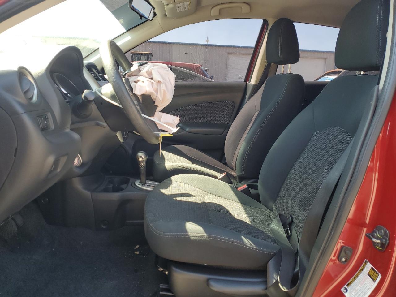 2015 NISSAN VERSA