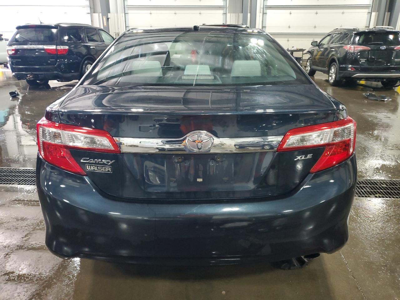 2014 TOYOTA CAMRY