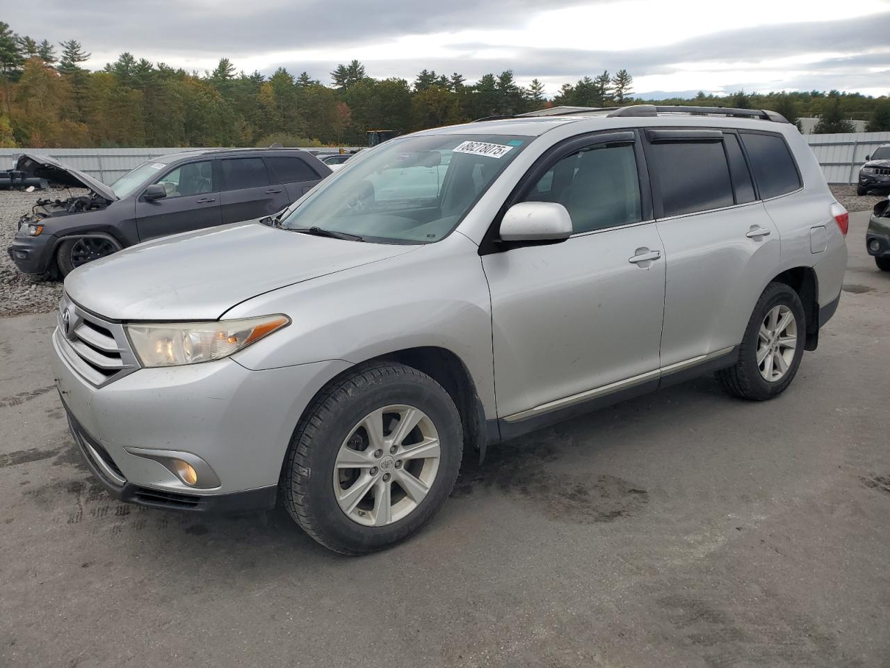 2011 TOYOTA HIGHLANDER