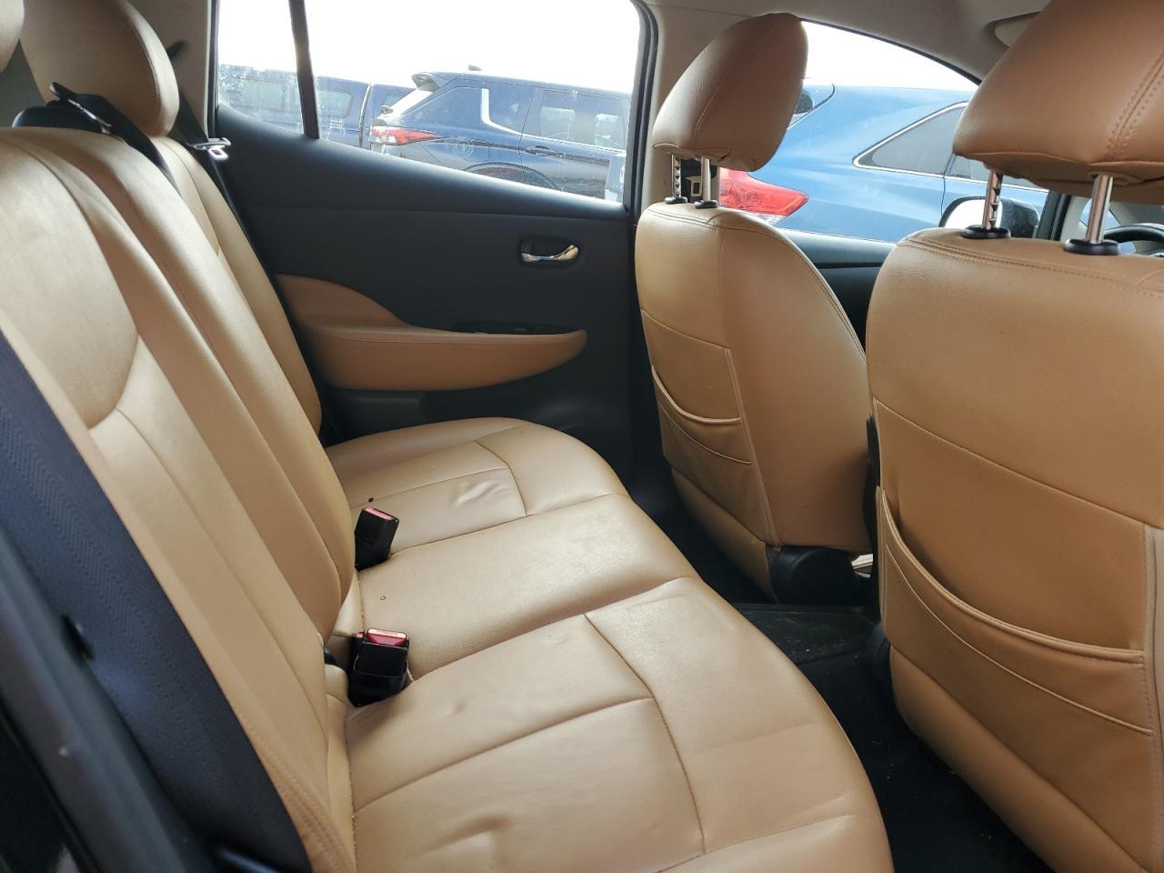 2015 NISSAN LEAF