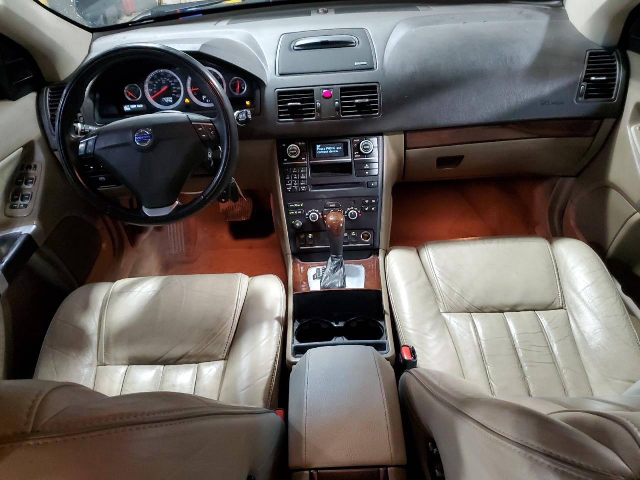2013 VOLVO XC90