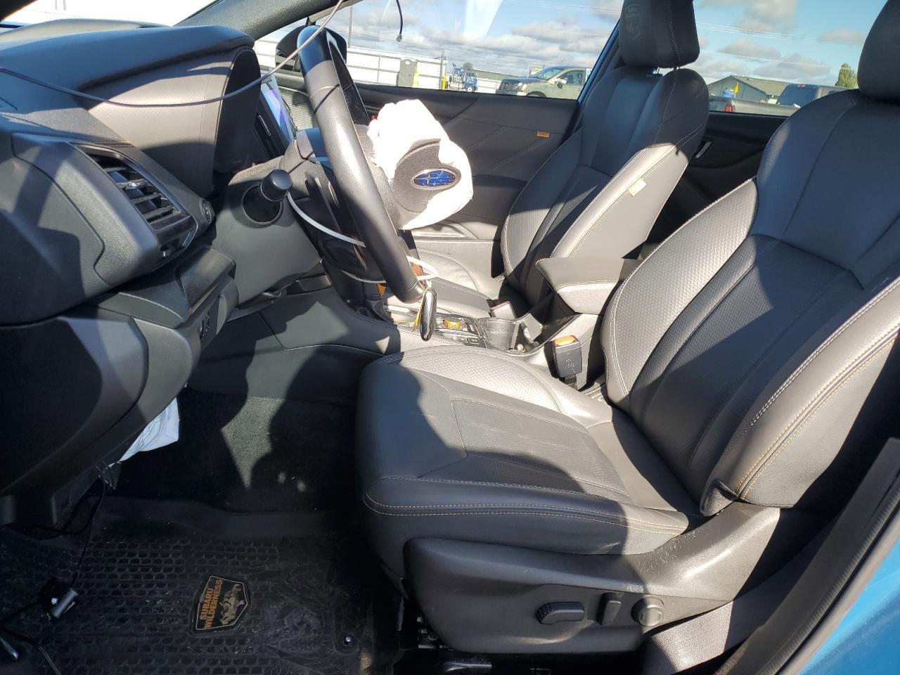 2022 SUBARU FORESTER