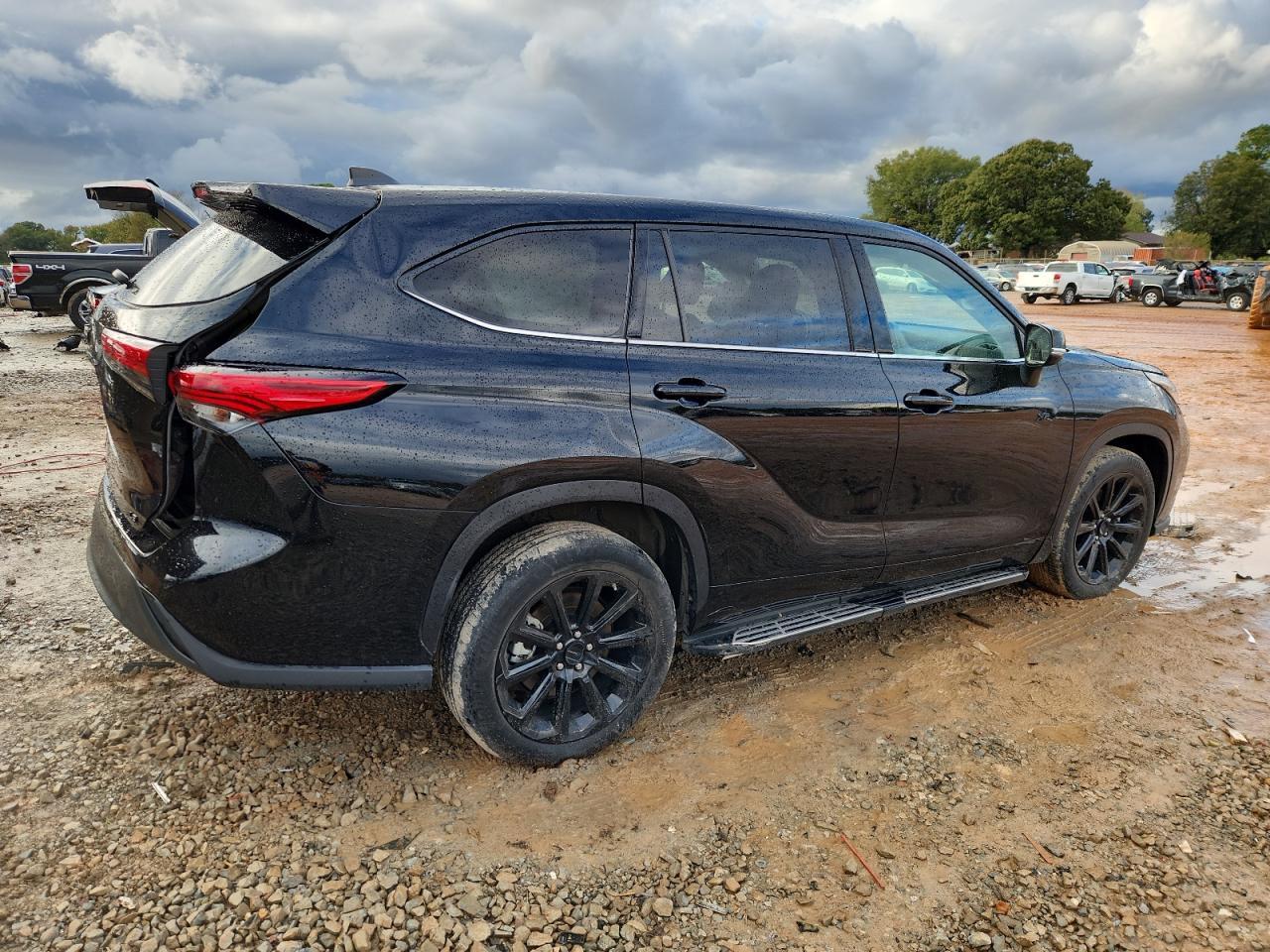 2022 TOYOTA HIGHLANDER