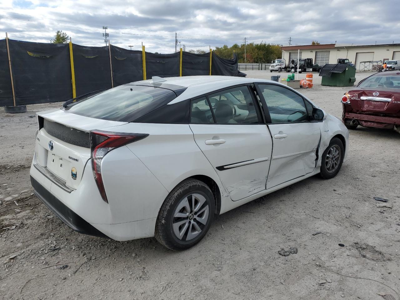 2017 TOYOTA PRIUS