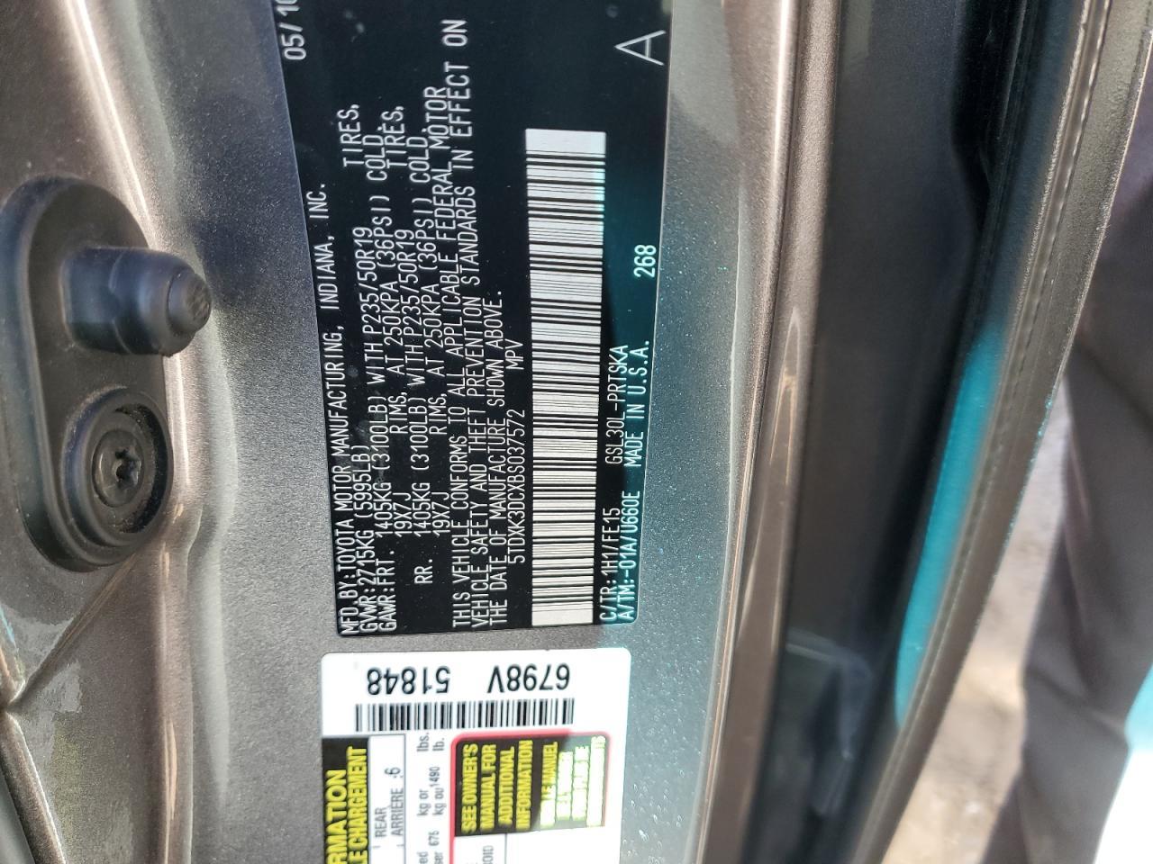 2011 TOYOTA SIENNA