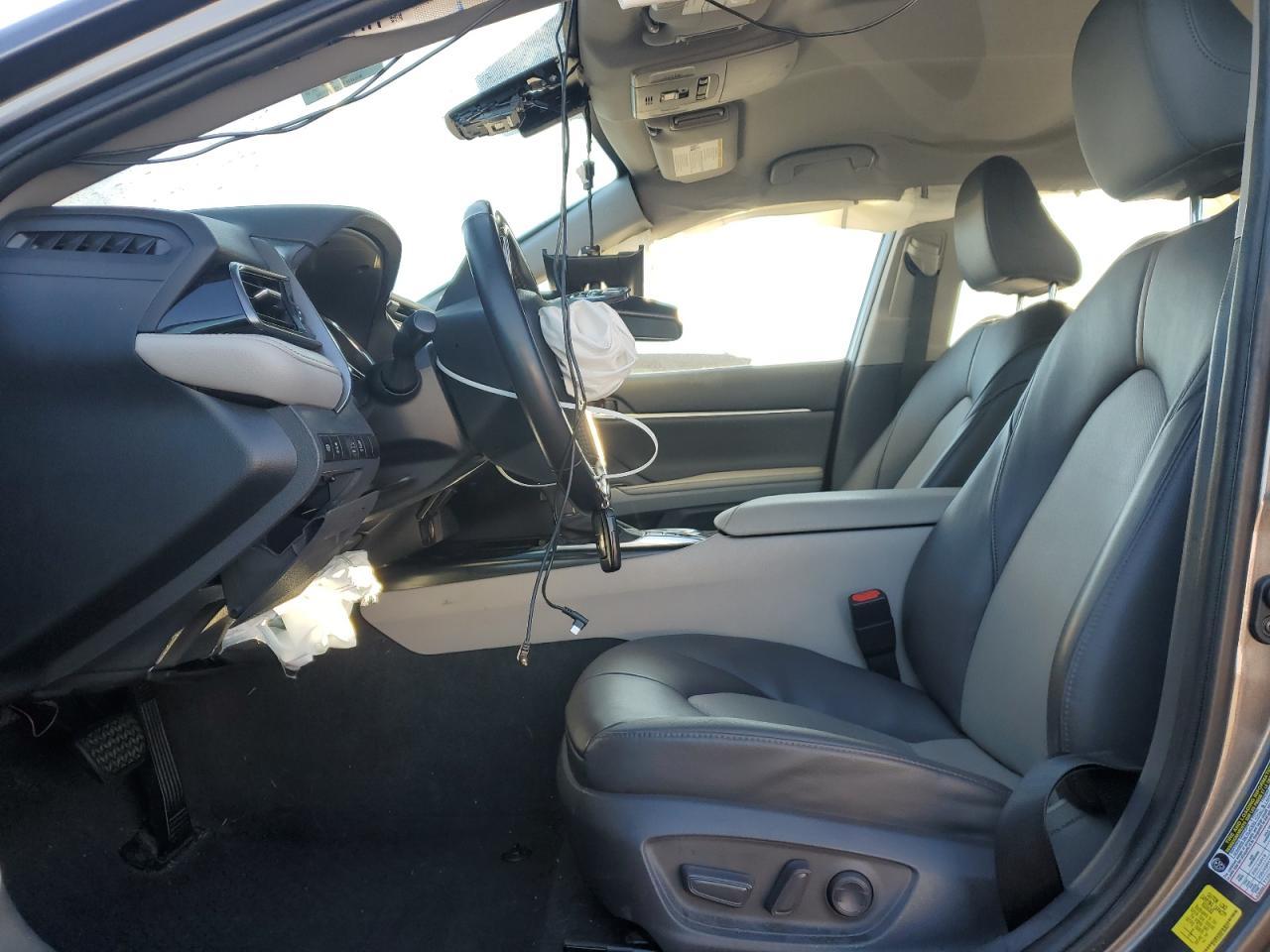 2020 TOYOTA CAMRY
