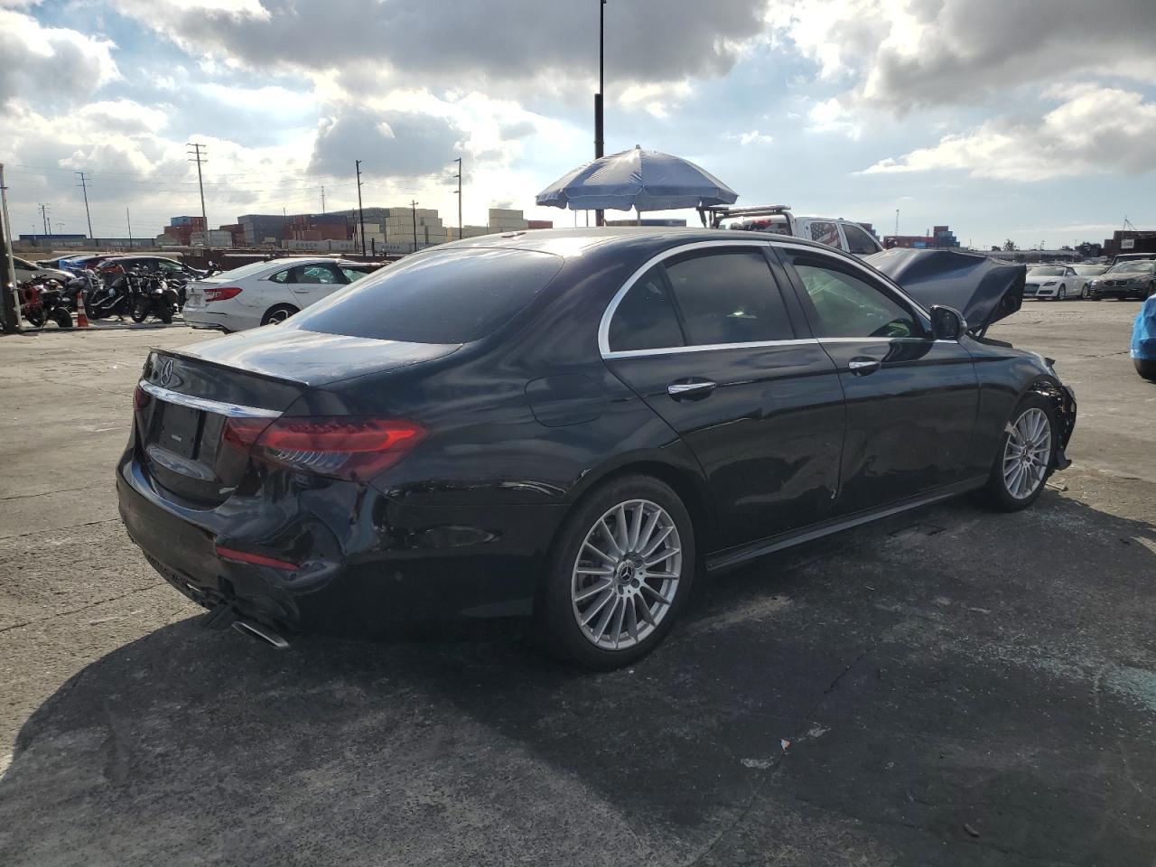 2022 MERCEDES-BENZ E-Class