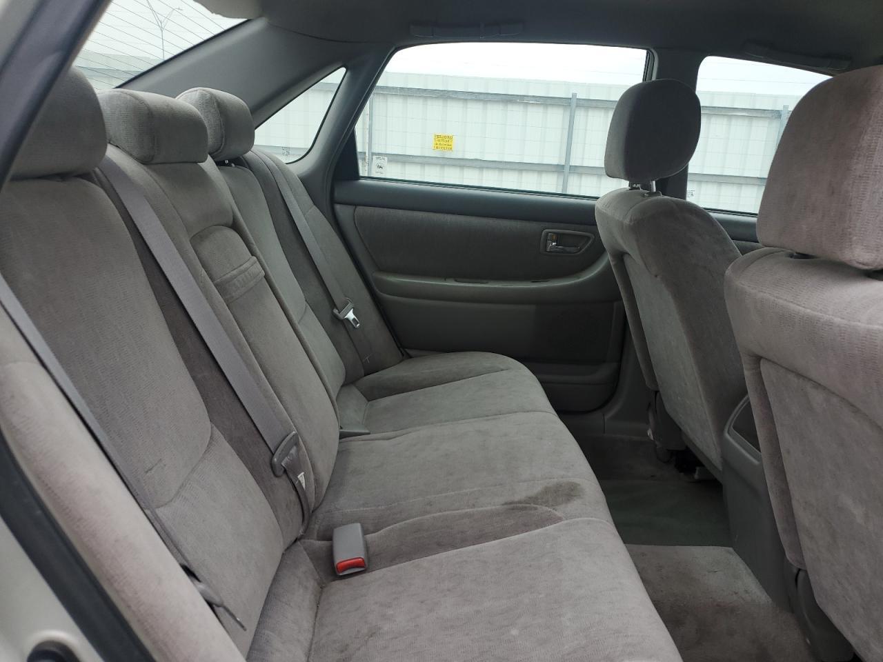 2001 TOYOTA Avalon