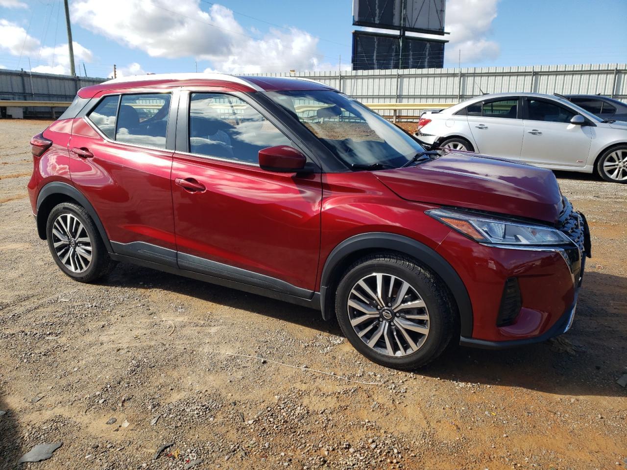 2021 NISSAN KICKS