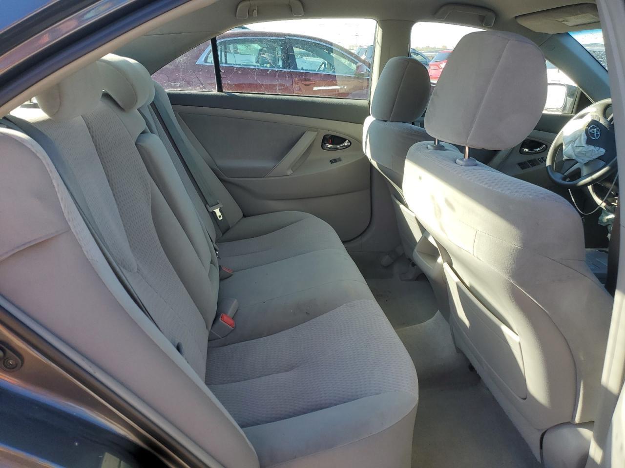 2011 TOYOTA CAMRY