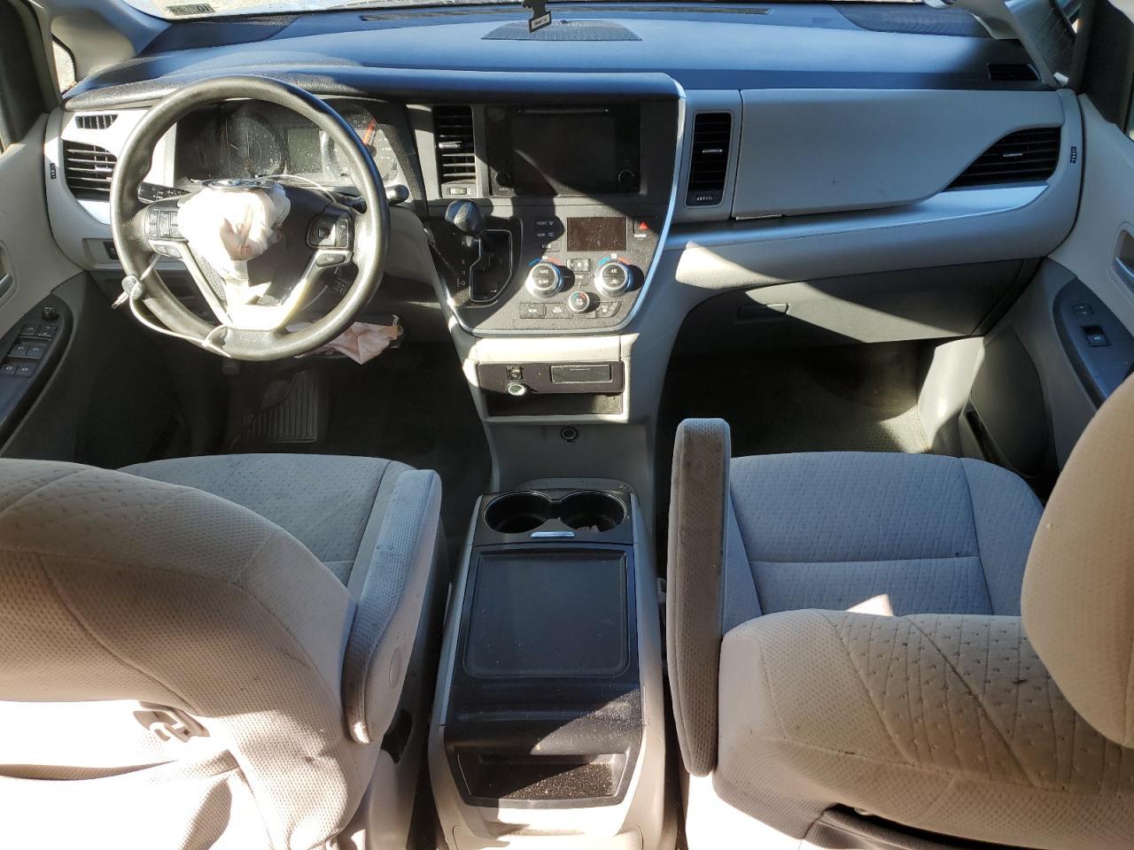2015 TOYOTA SIENNA