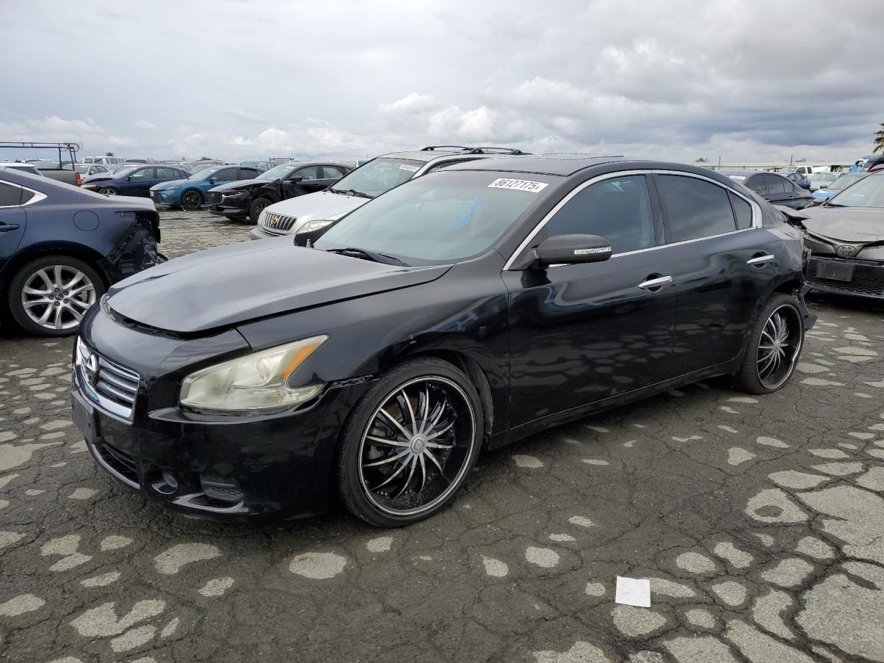 2012 NISSAN Maxima