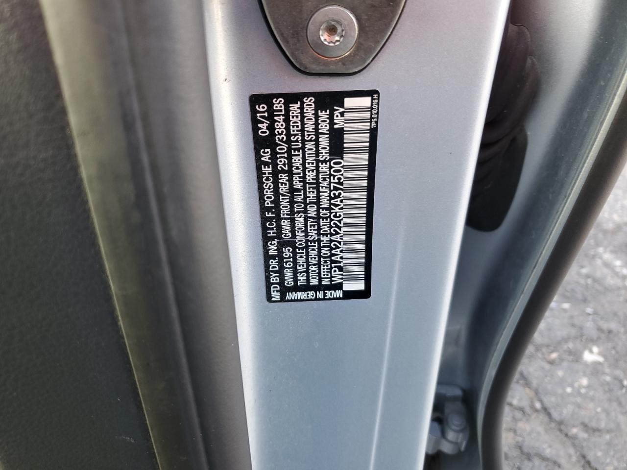 2016 PORSCHE CAYENNE