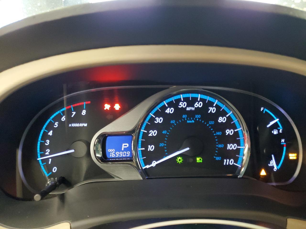 2012 TOYOTA SIENNA