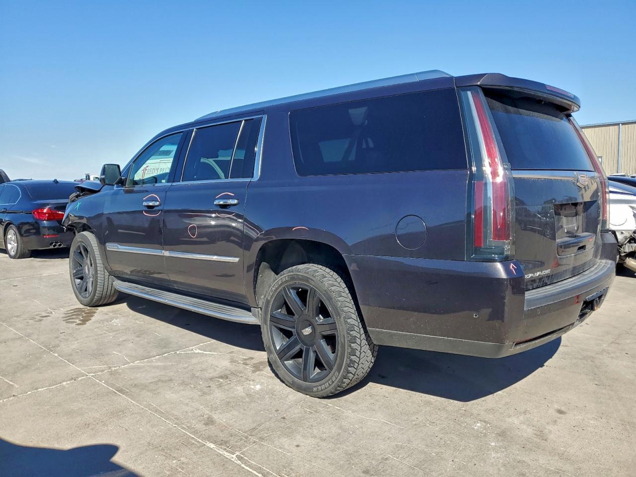 2018 CADILLAC Escalade ESV