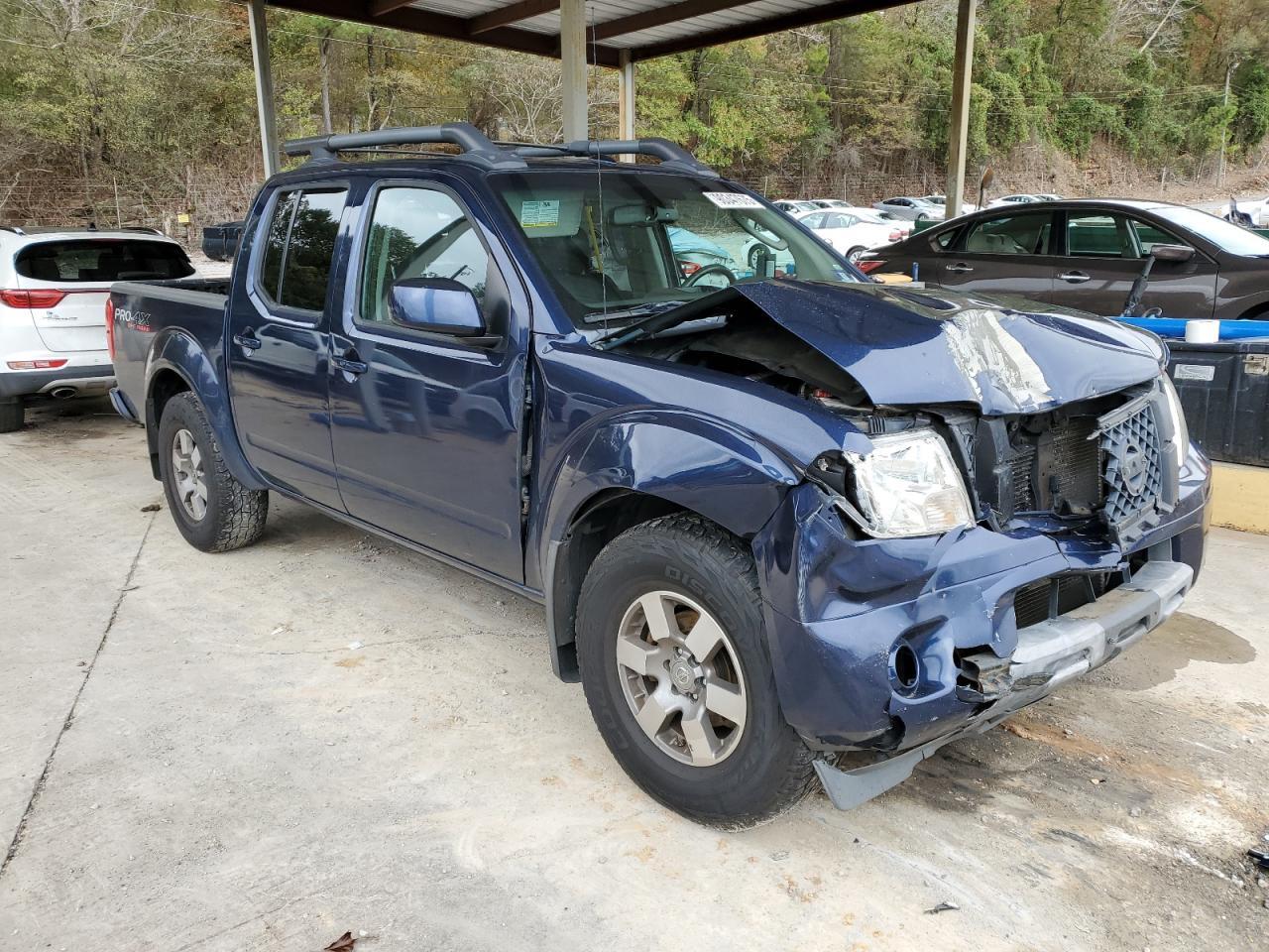 2011 NISSAN Frontier