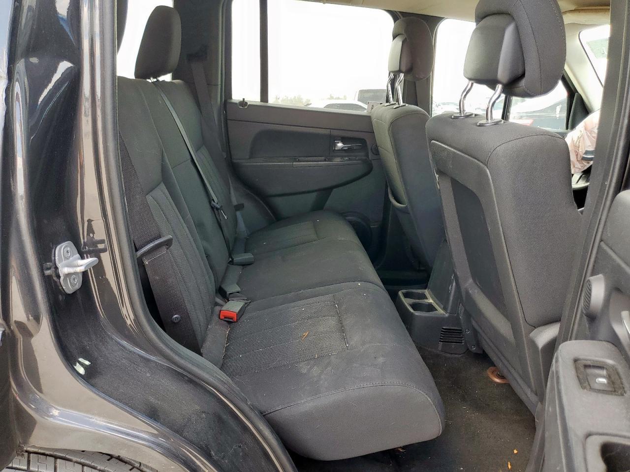 2011 JEEP Liberty