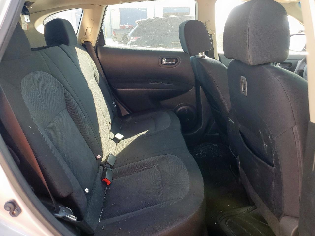 2014 NISSAN ROGUE