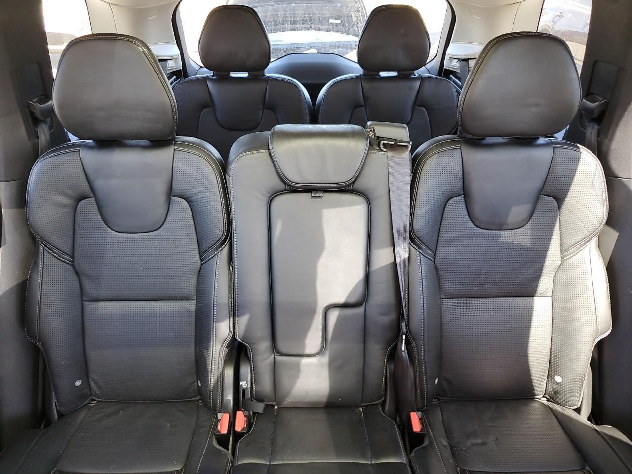 2019 VOLVO XC90
