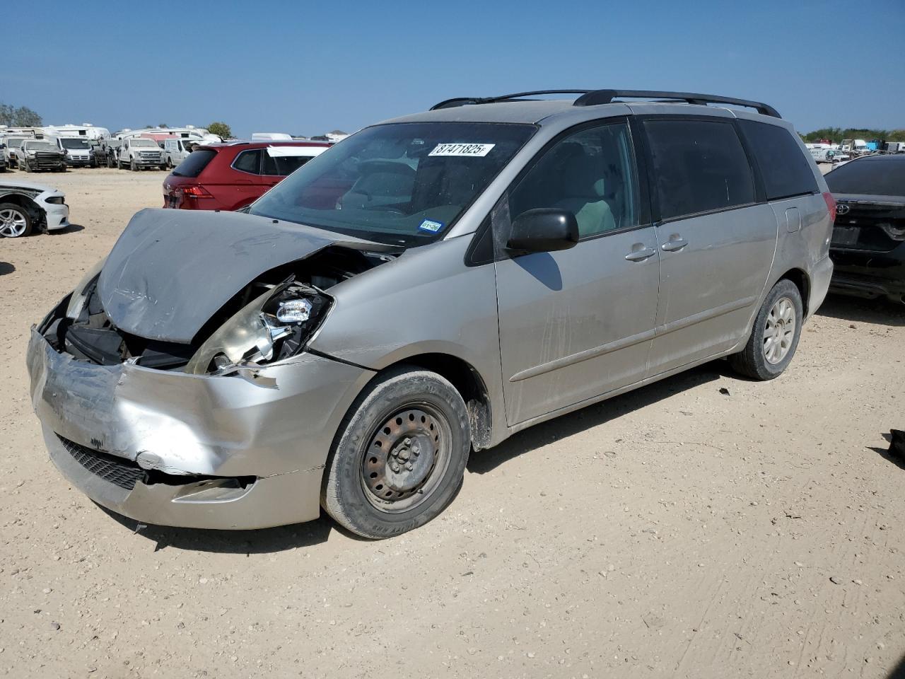 2010 TOYOTA SIENNA