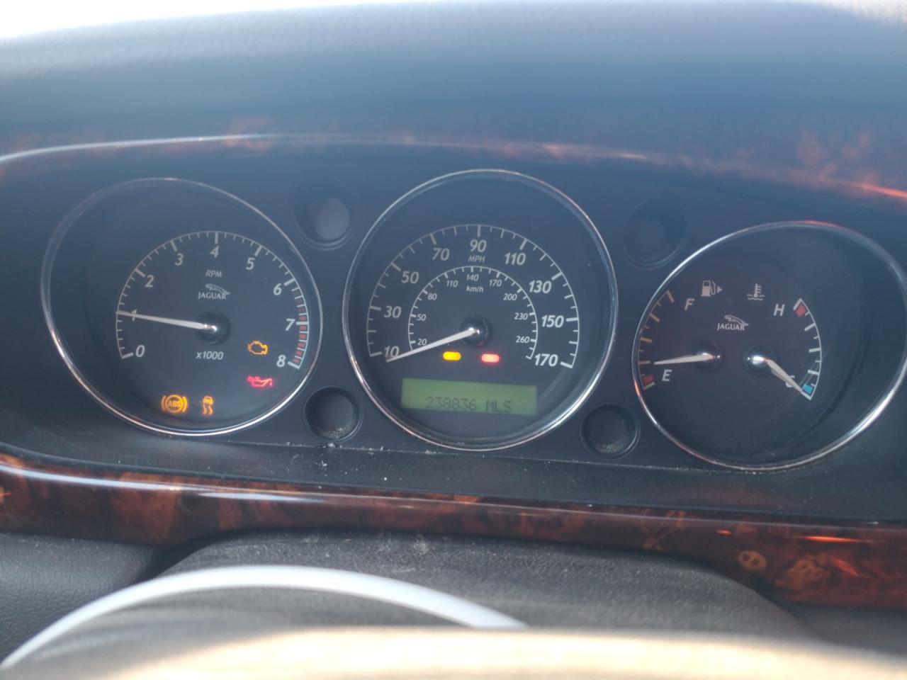 2004 JAGUAR Xj-Series