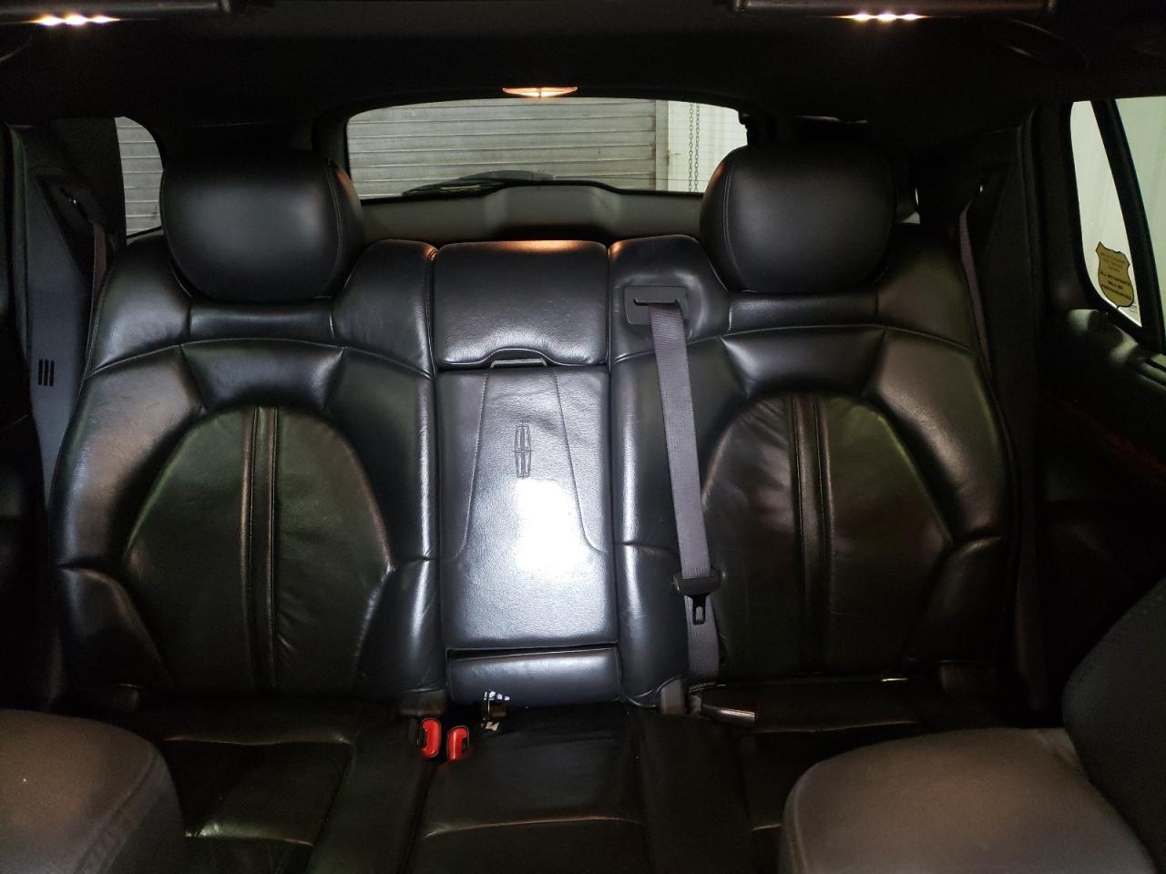 2013 LINCOLN MKT