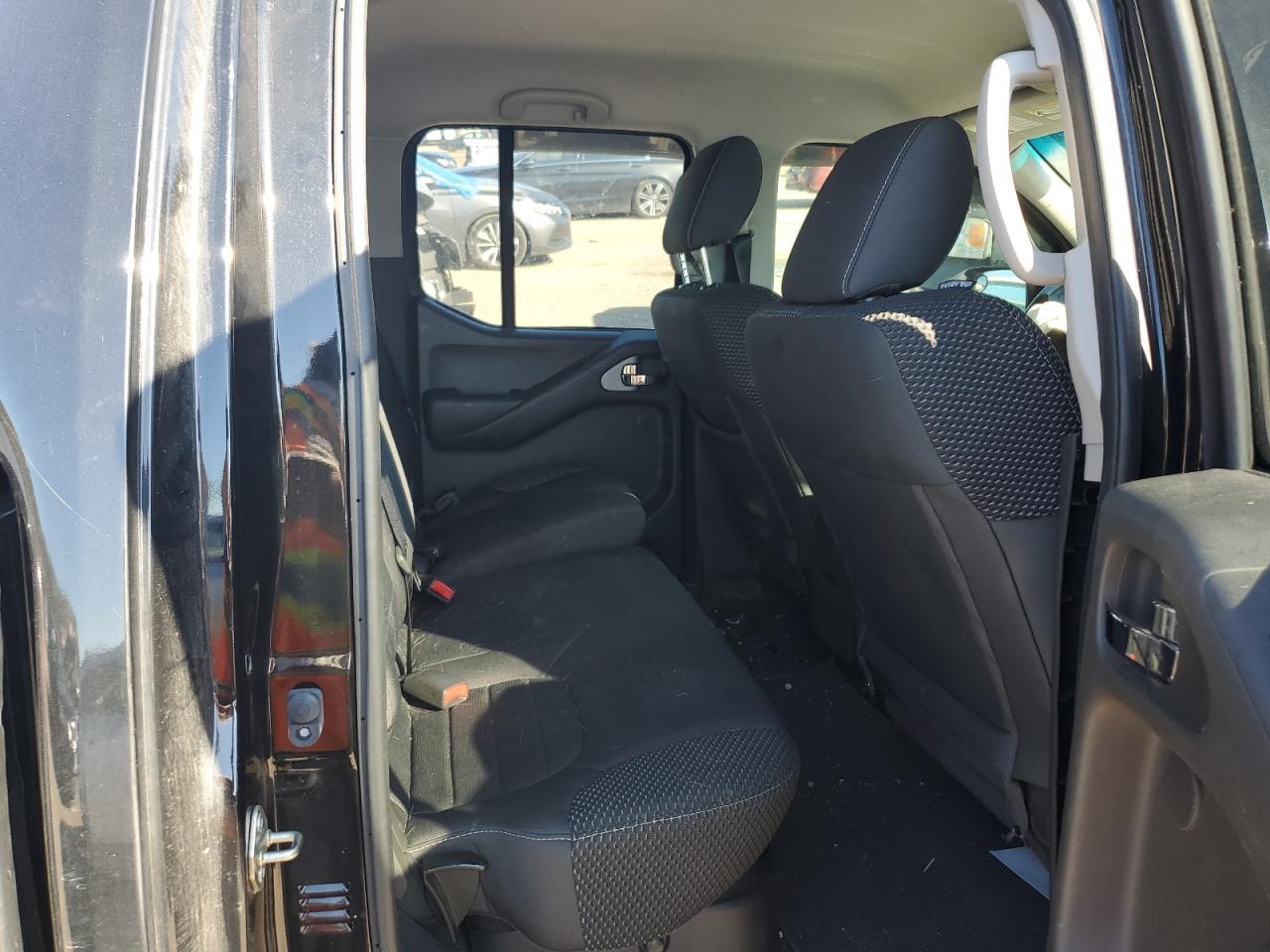 2017 NISSAN Frontier