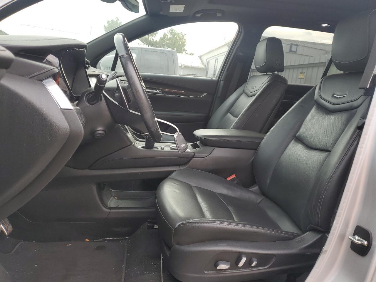 2020 CADILLAC XT6