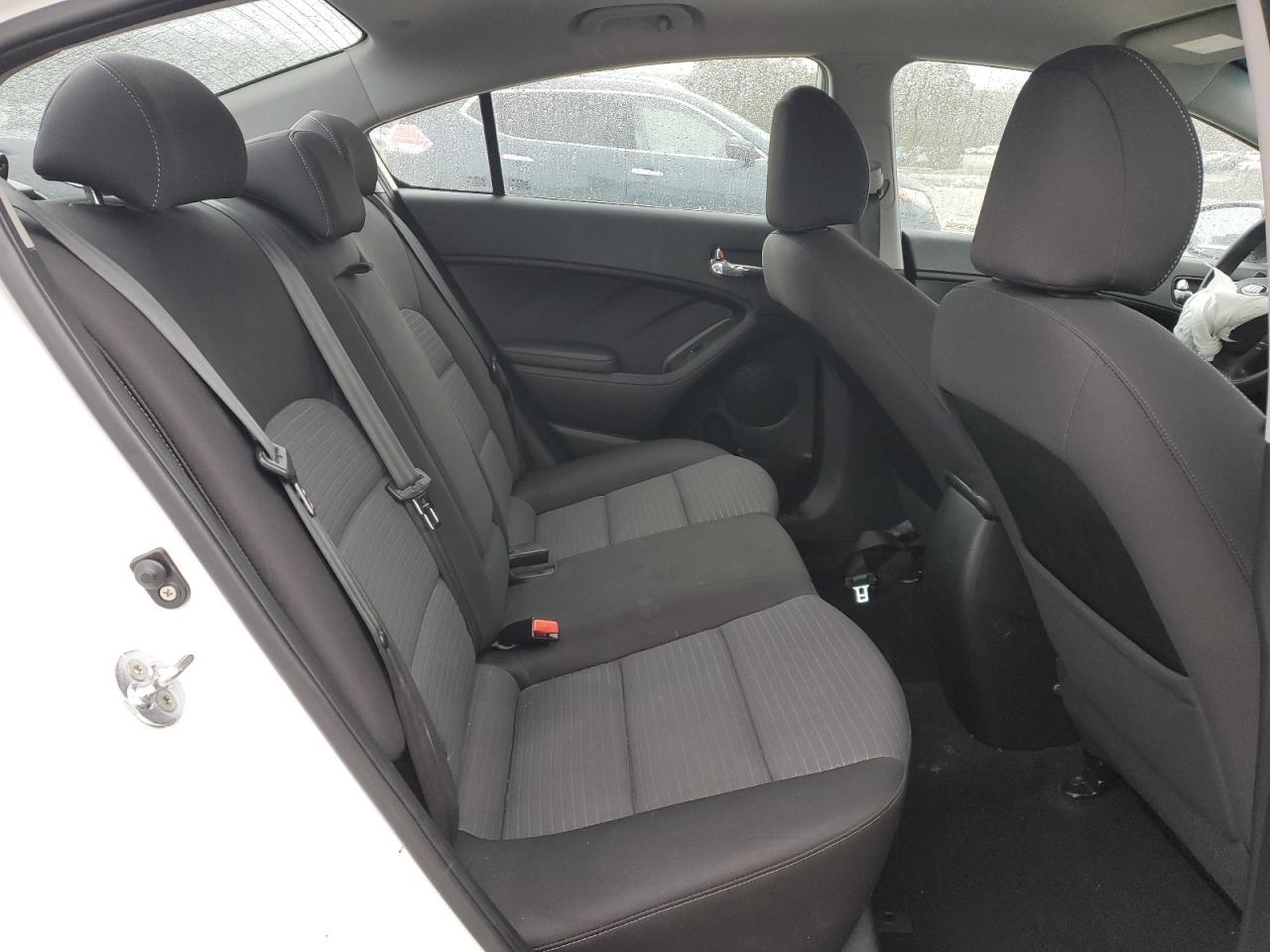 2016 KIA FORTE
