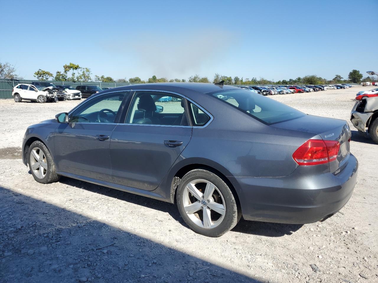 2015 VOLKSWAGEN Passat