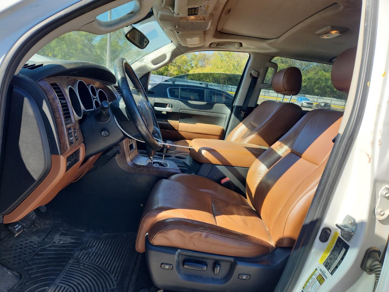 2011 TOYOTA TUNDRA