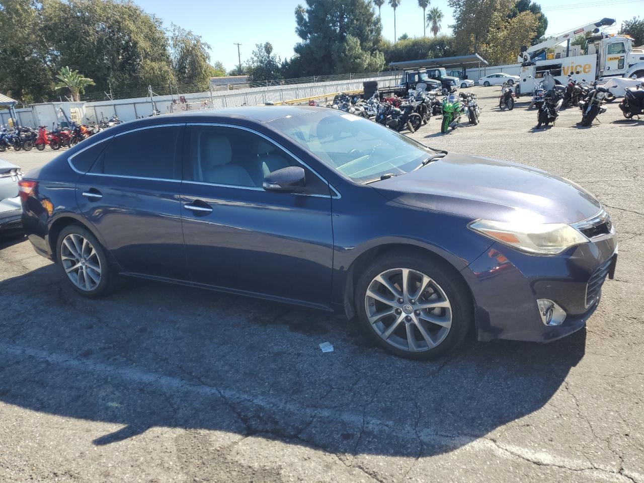 2015 TOYOTA Avalon