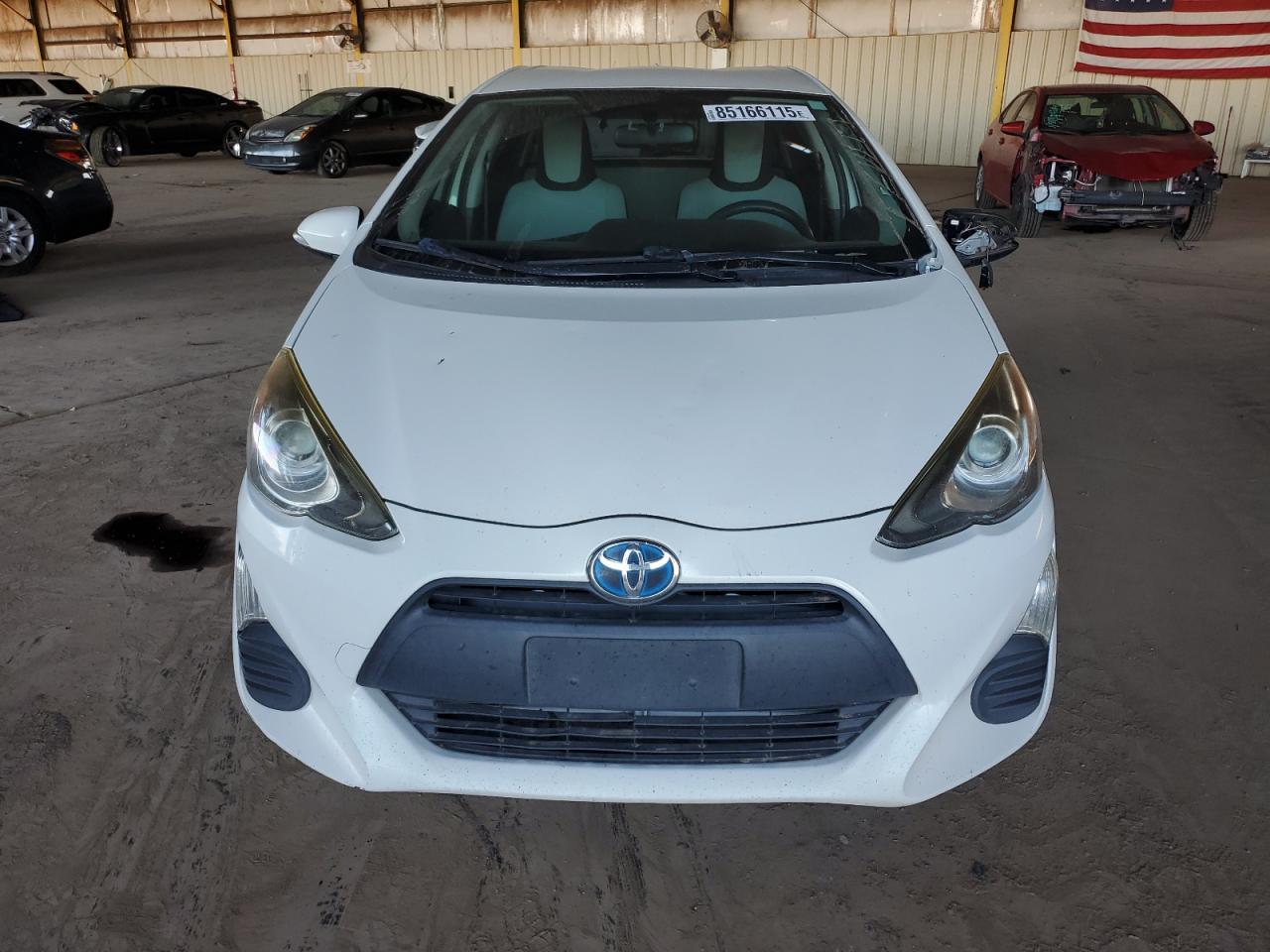 2016 TOYOTA Prius c