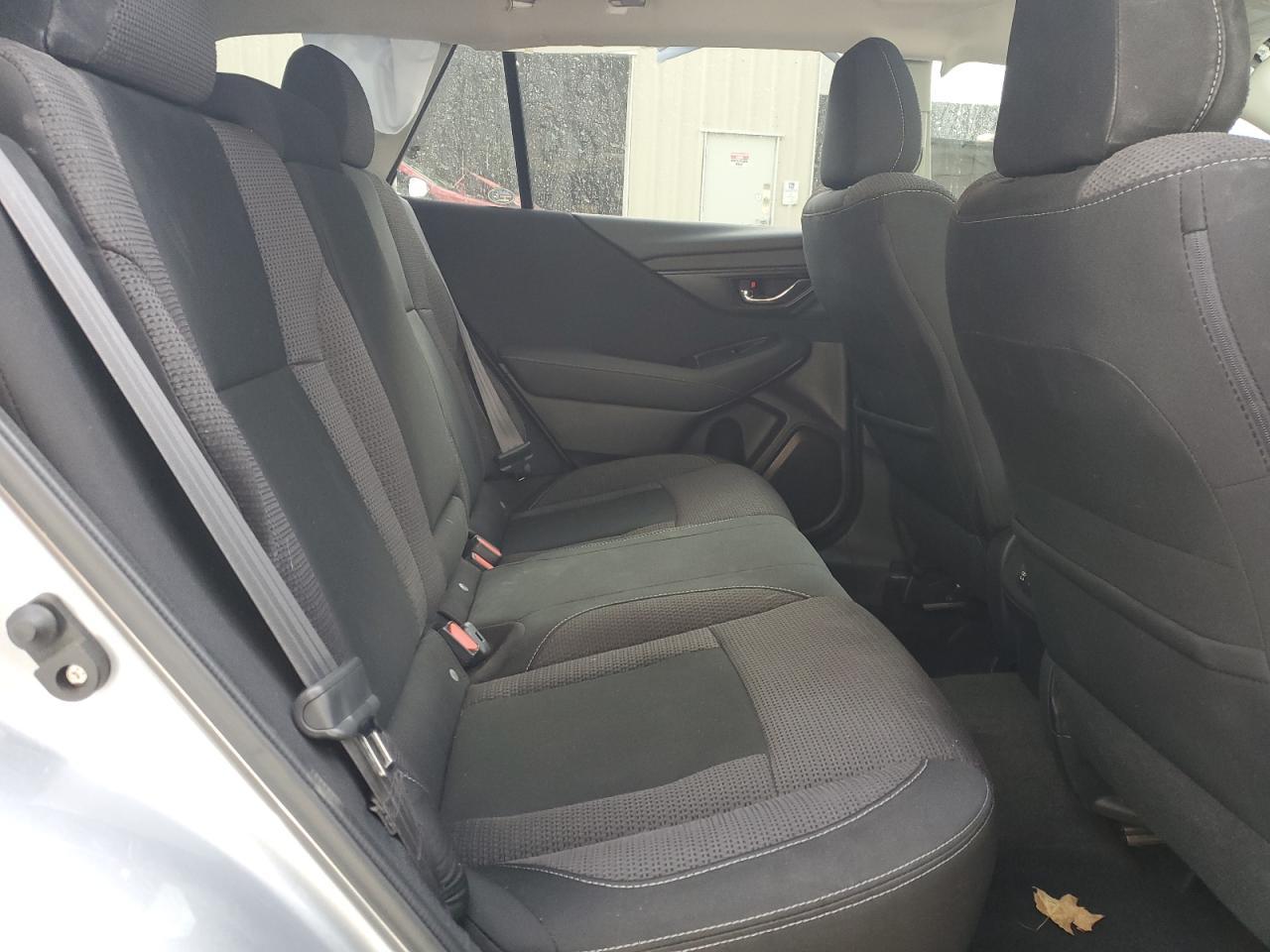 2021 SUBARU Outback
