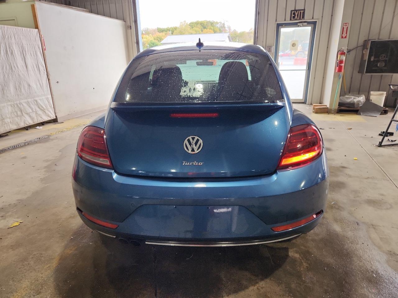 2018 VOLKSWAGEN Beetle
