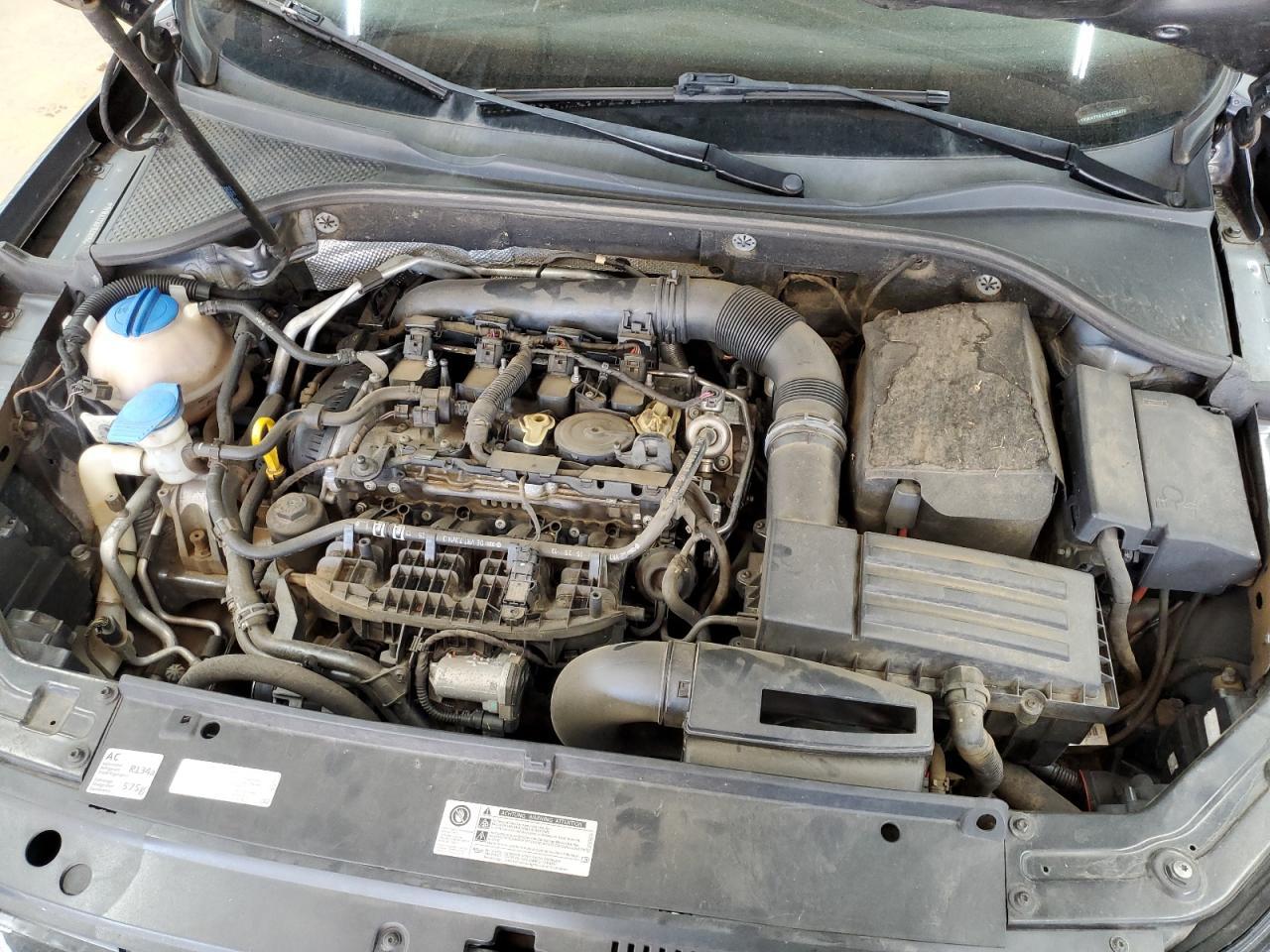 2014 VOLKSWAGEN Passat