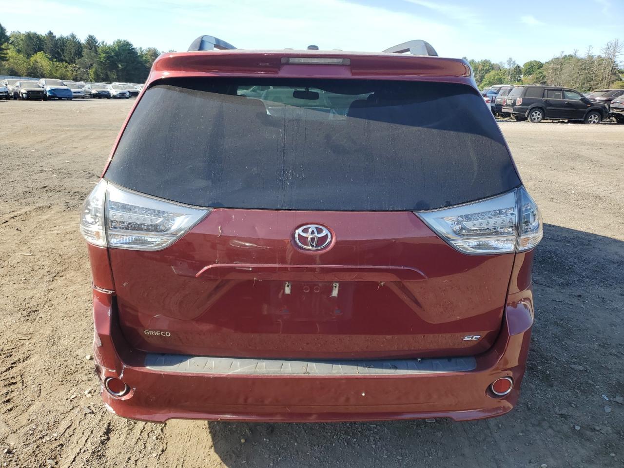 2015 TOYOTA SIENNA