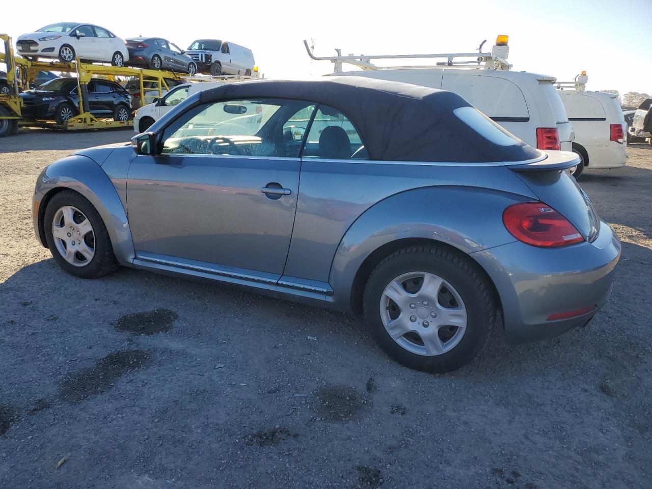 2016 VOLKSWAGEN Beetle