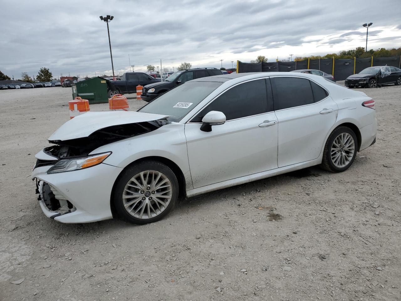 2018 TOYOTA CAMRY