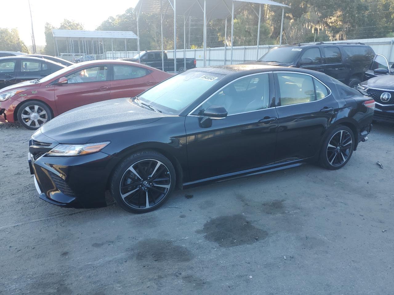 2018 TOYOTA CAMRY