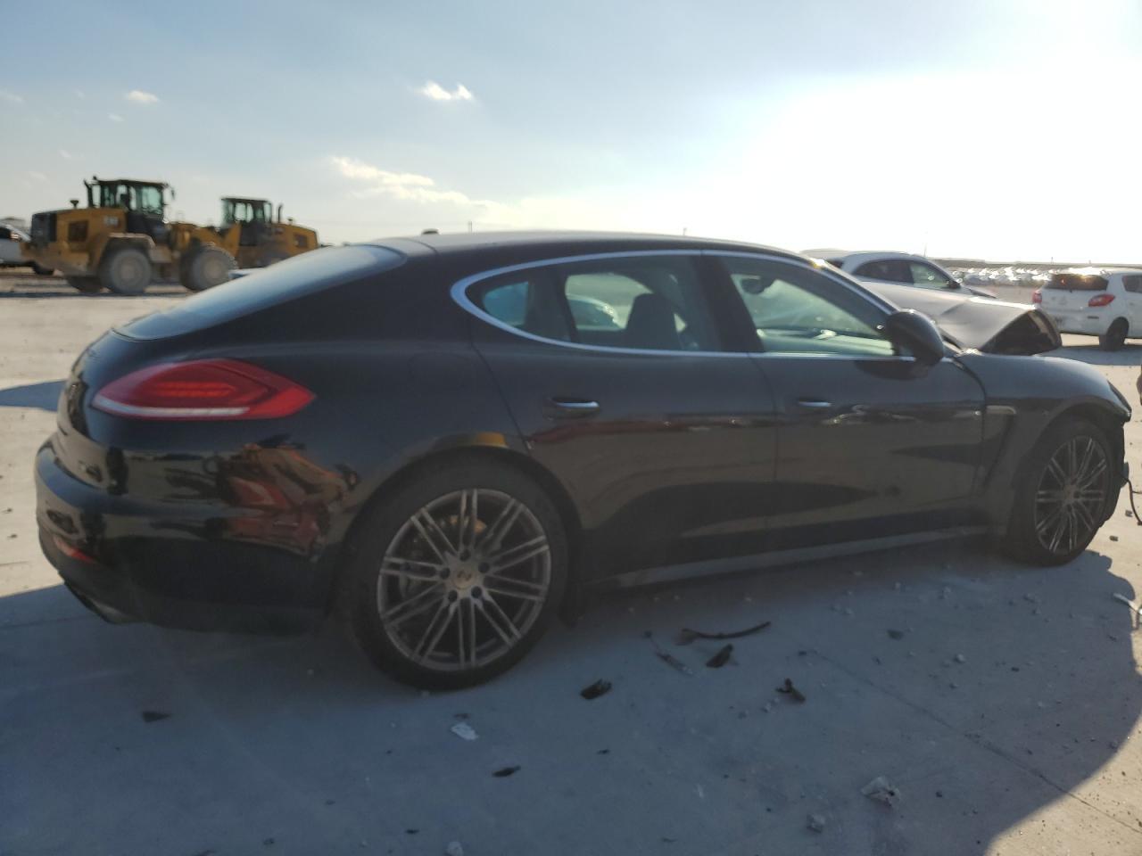 2014 PORSCHE Panamera