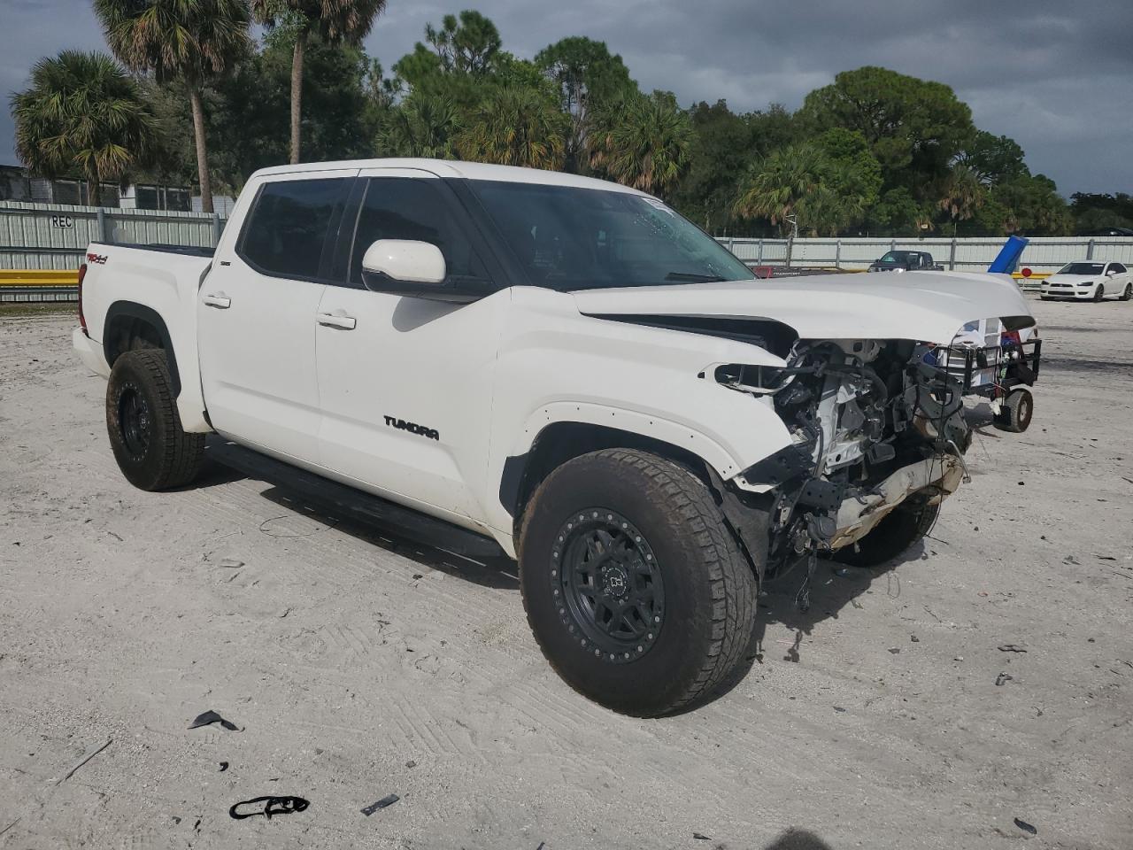 2022 TOYOTA TUNDRA