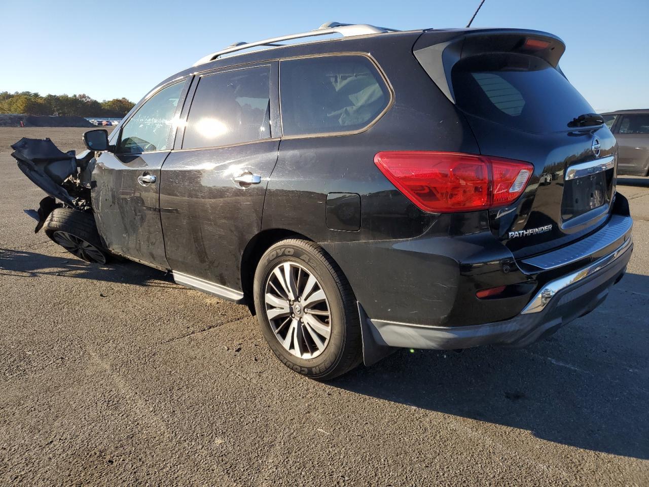 2017 NISSAN PATHFINDER